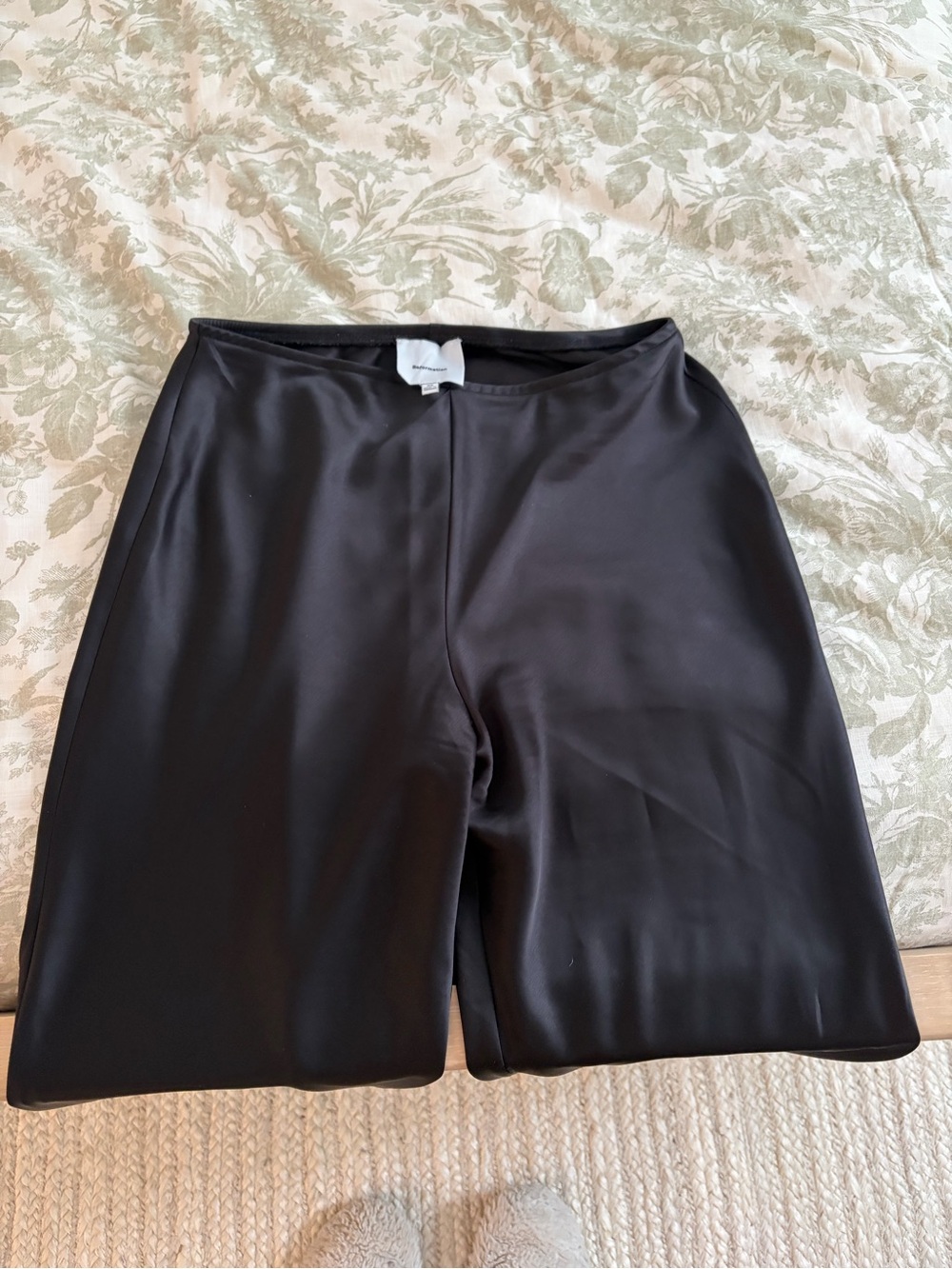 Black Wide-Leg Satin Pants Reformation - Picture 5 of 6